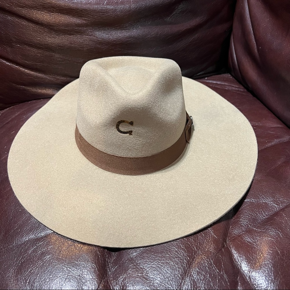 charlie 1 horse hat NWOB size M